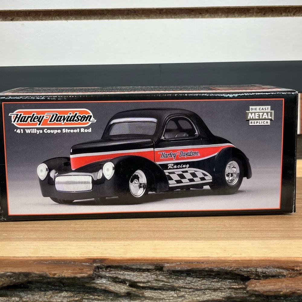 Harley Davidson ‘41 Willys Coupe coin bank - Picture 1 of 9